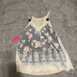 Target floral tank. Never worn. New with tags. Size XL. Fits more like a L